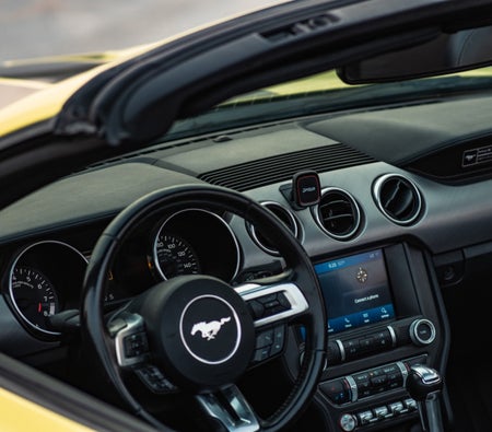 أصفر فورد موستنغ GT المكشوفة V8 2020